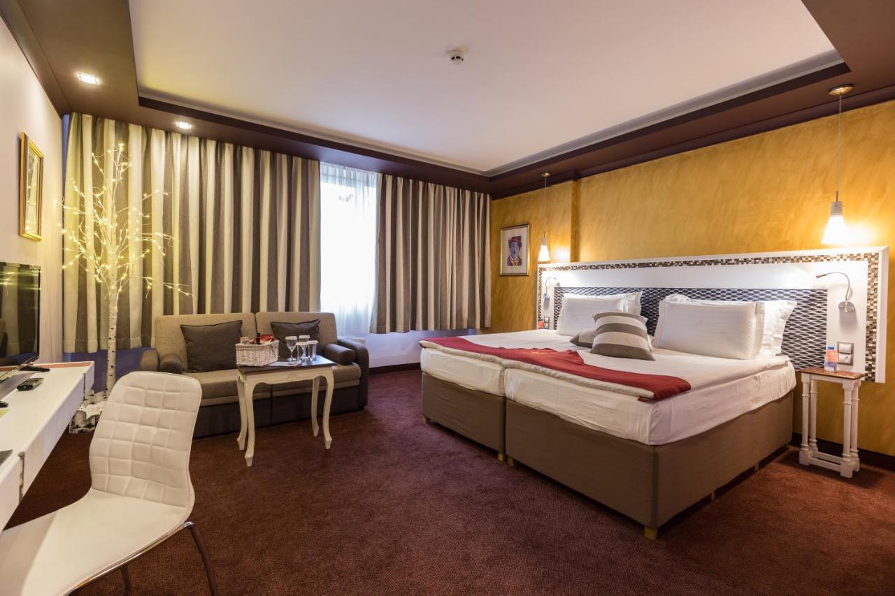 Diplomat Plaza Hotel & Resort Lukovit Dış mekan fotoğraf