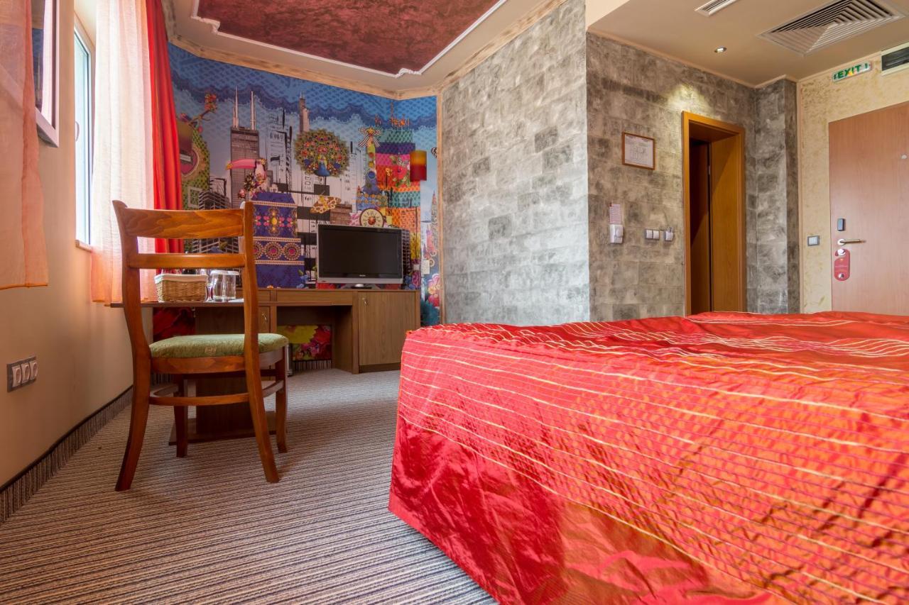 Diplomat Plaza Hotel & Resort Lukovit Dış mekan fotoğraf